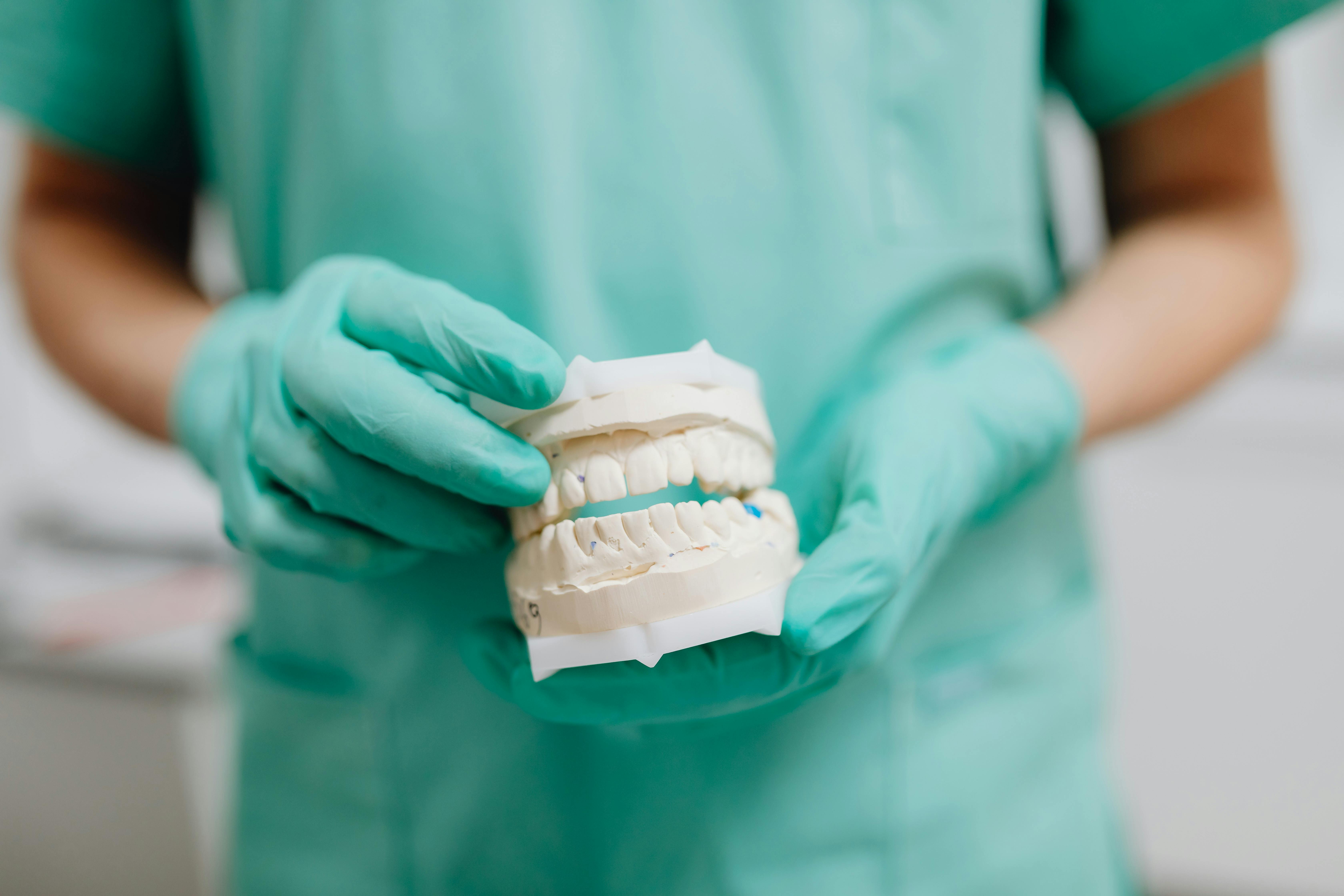 Full Mouth Restoration in Albania: A Guide to a New Smile